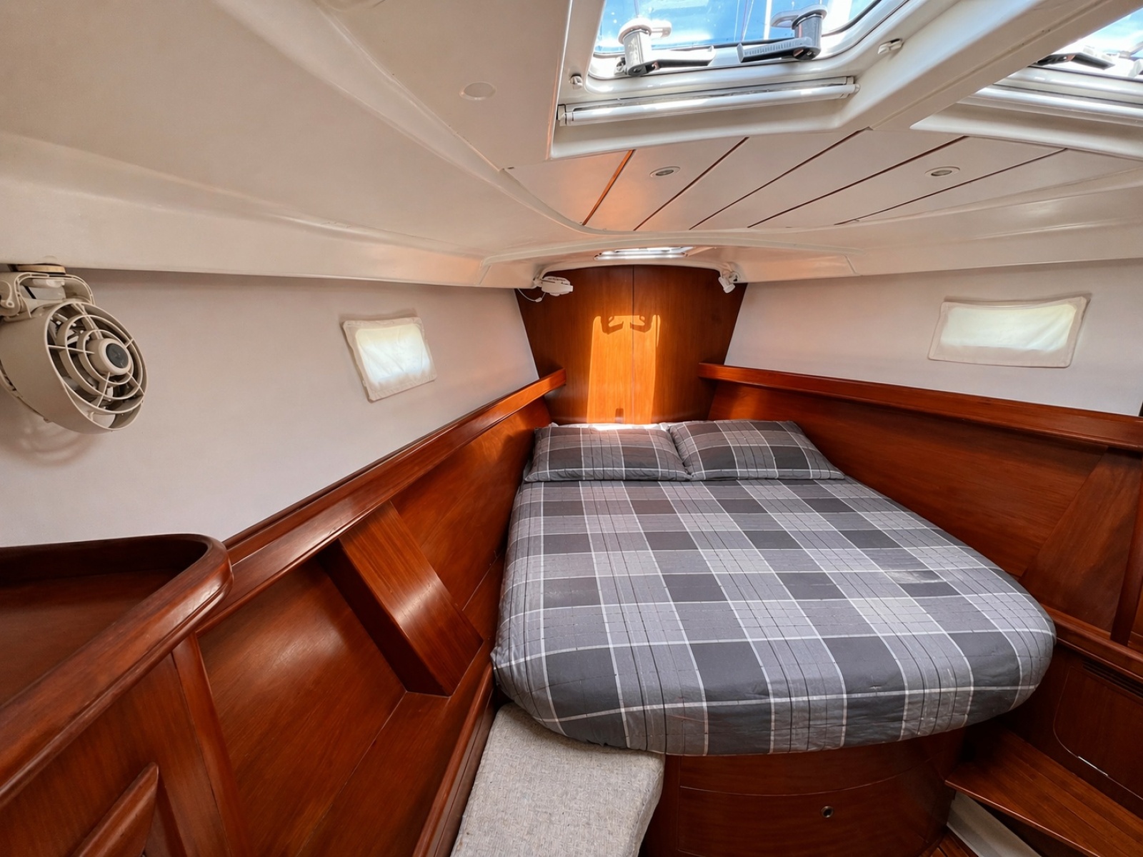 47' 2001 Beneteau Oceanis 473