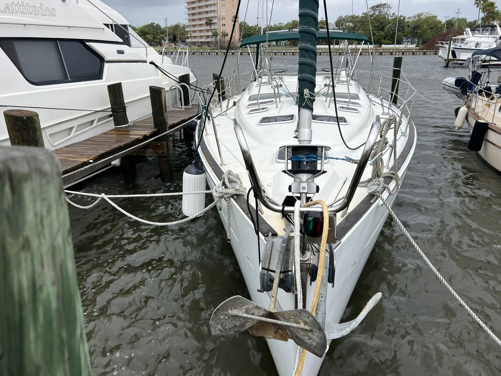 47' 2001 Beneteau Oceanis 473
