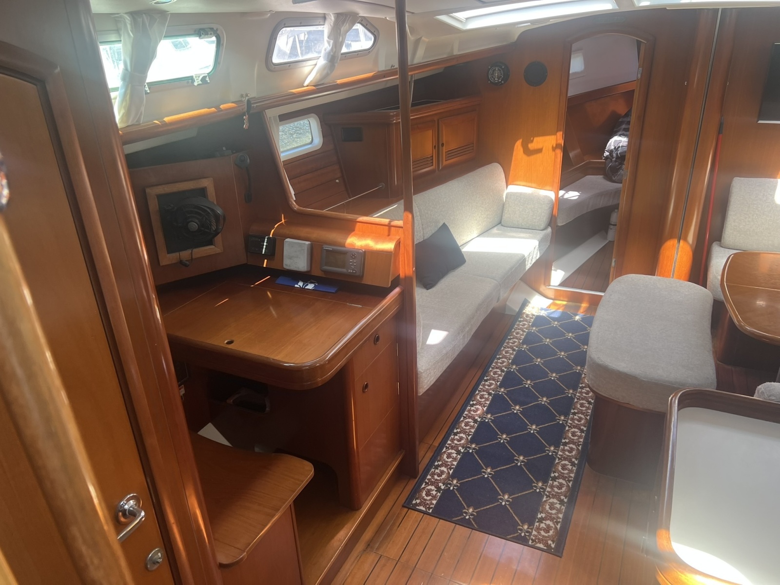 47' 2001 Beneteau Oceanis 473