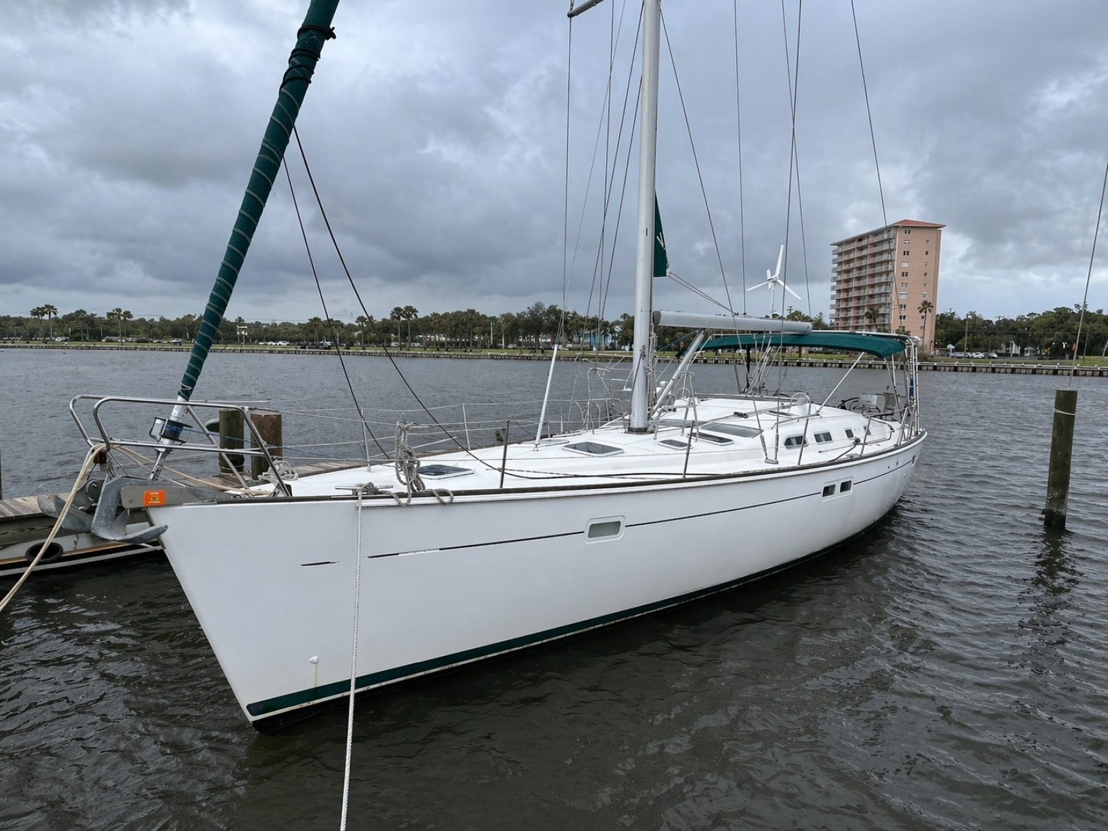 Closer to Fine 47ft Beneteau Yacht For Sale