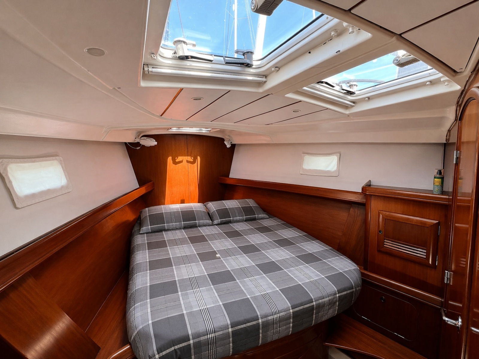 47' 2001 Beneteau Oceanis 473