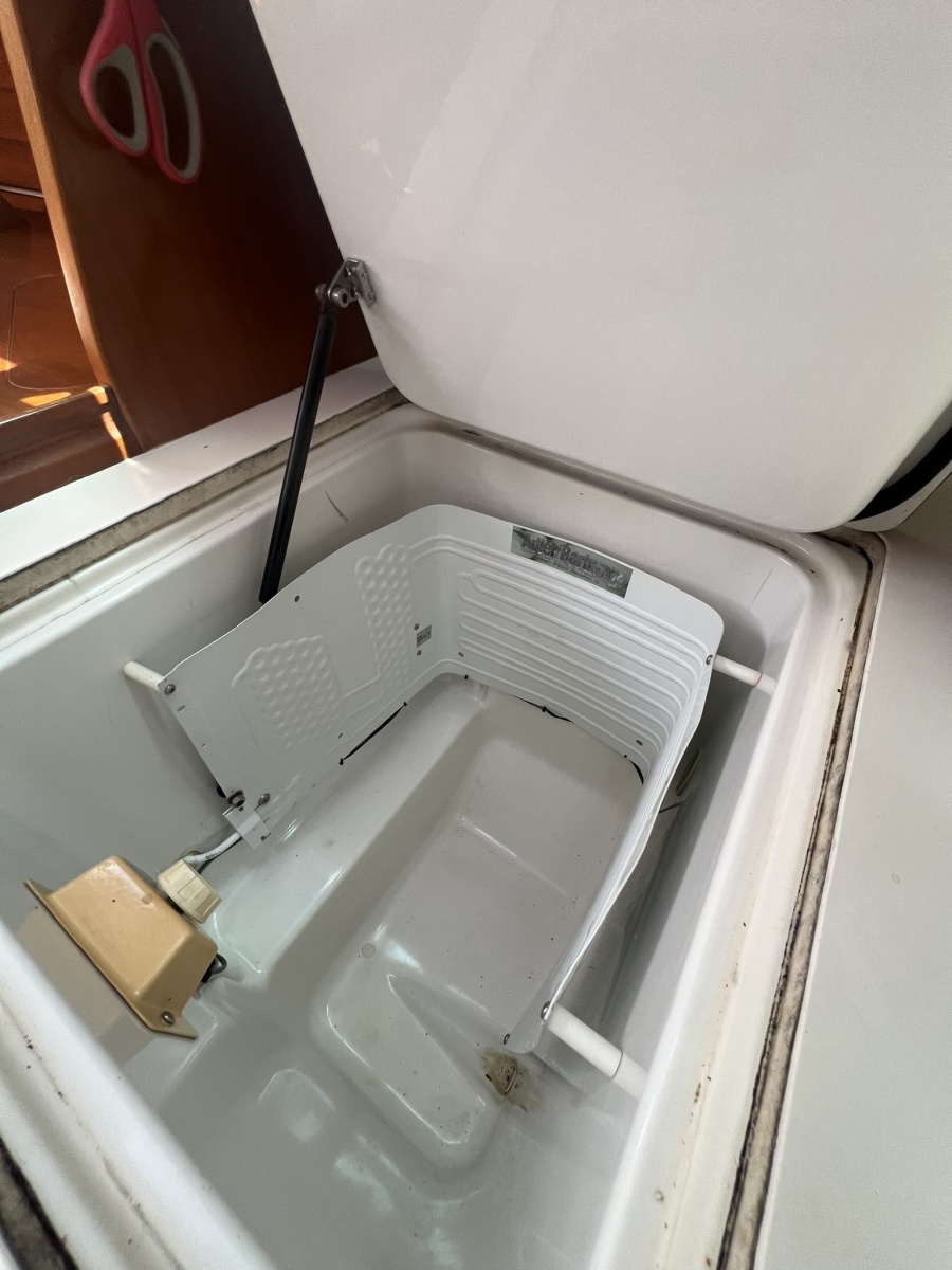 47' 2001 Beneteau Oceanis 473