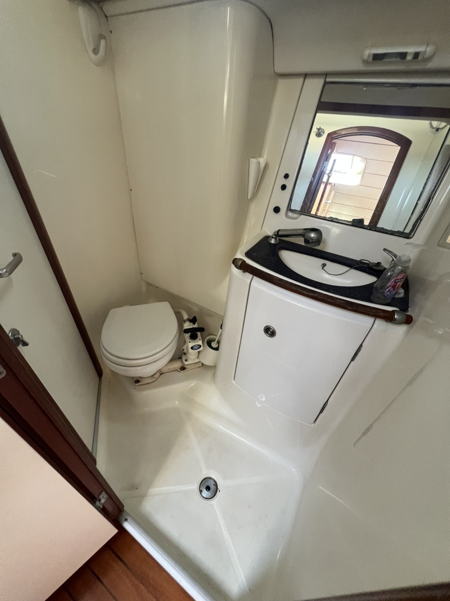 47' 2001 Beneteau Oceanis 473