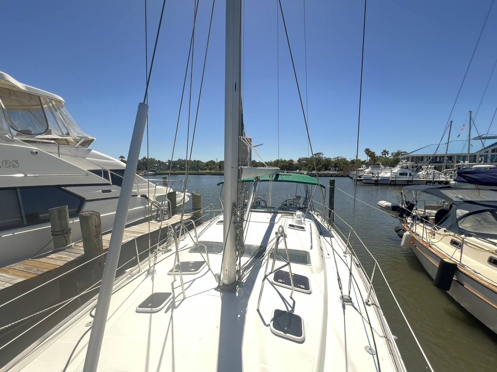 47' 2001 Beneteau Oceanis 473