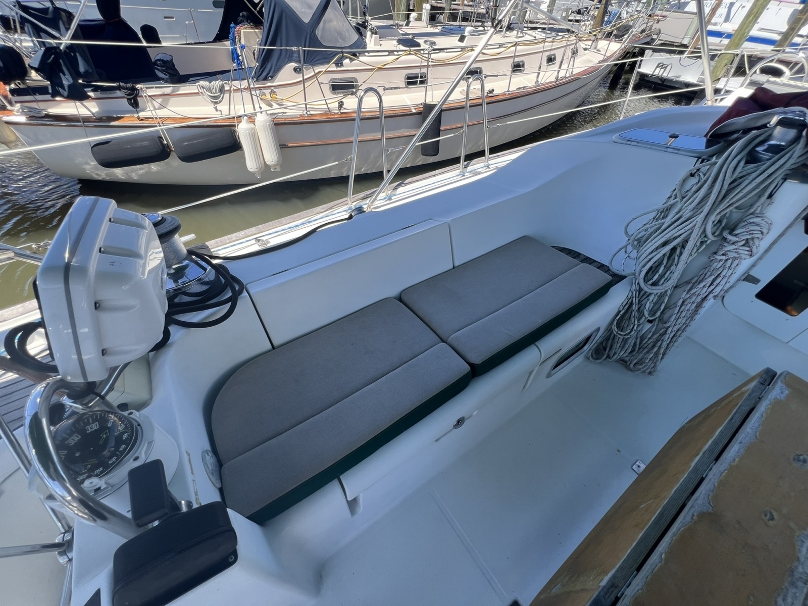 47' 2001 Beneteau Oceanis 473