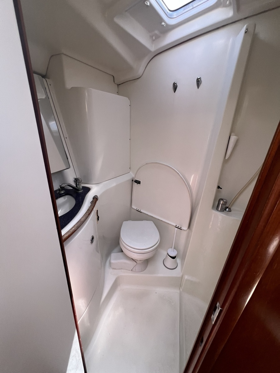 47' 2001 Beneteau Oceanis 473