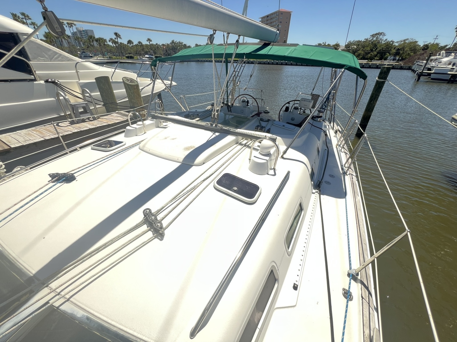 47' 2001 Beneteau Oceanis 473
