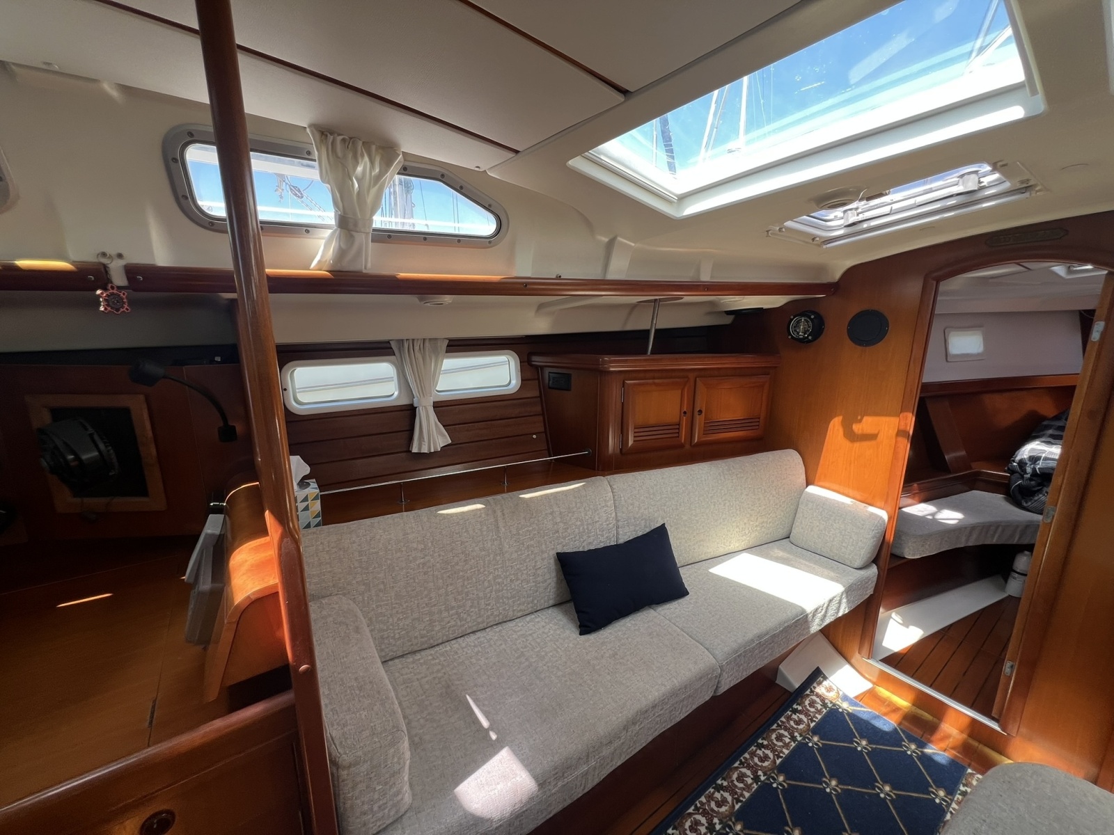 47' 2001 Beneteau Oceanis 473