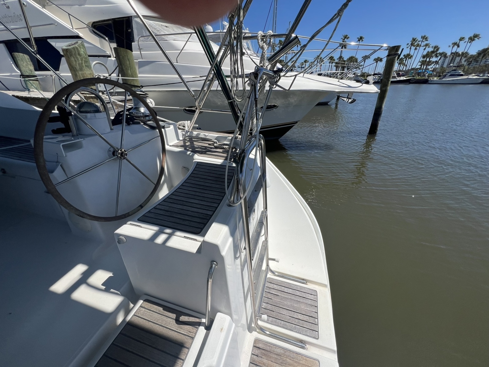 47' 2001 Beneteau Oceanis 473