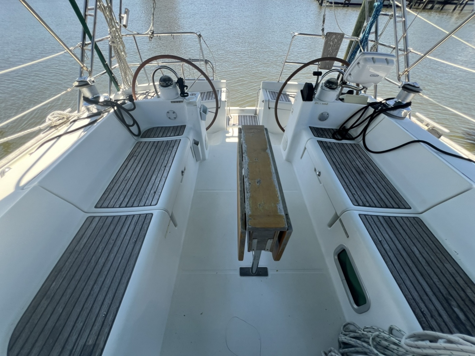 47' 2001 Beneteau Oceanis 473