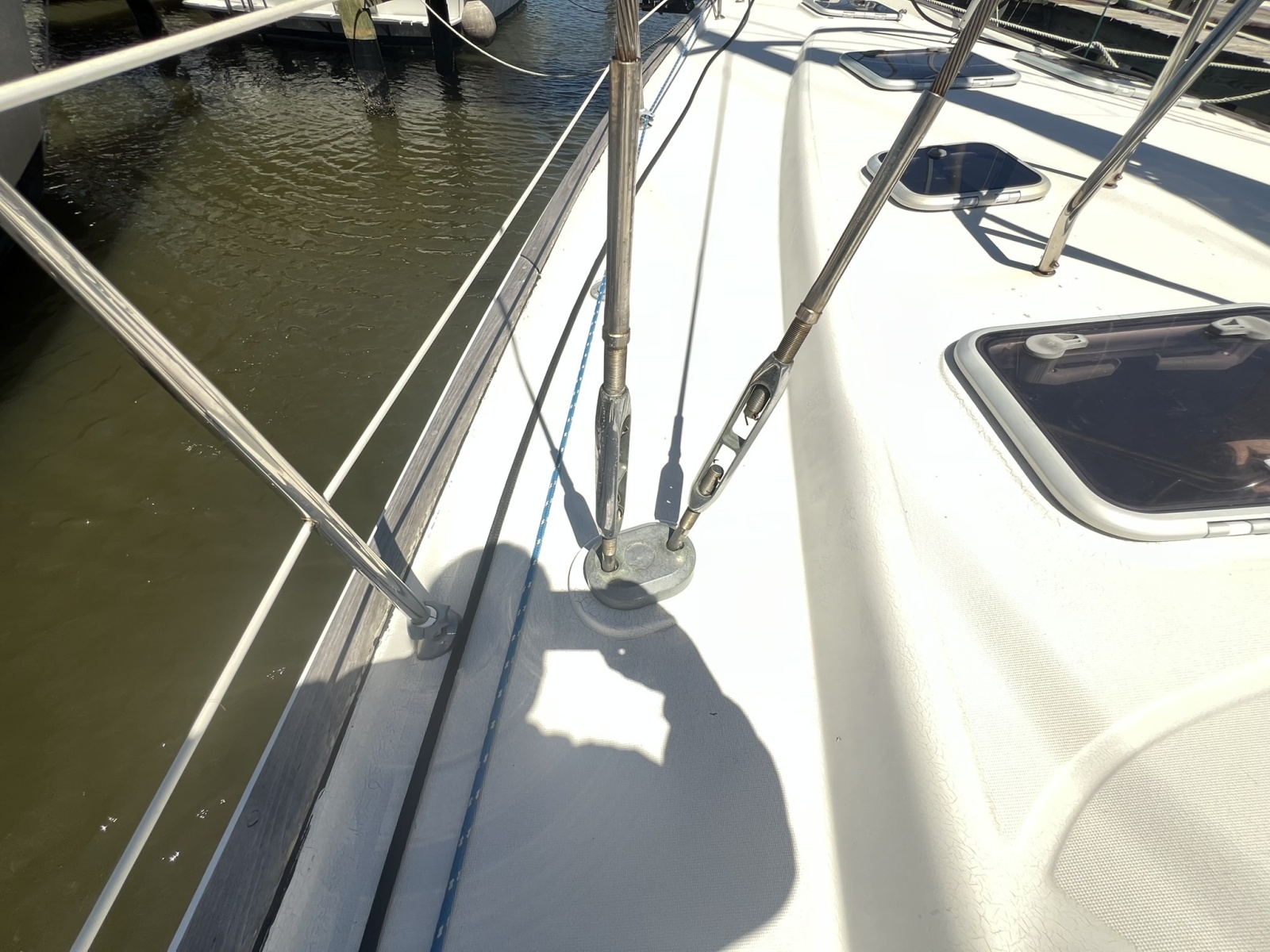 47' 2001 Beneteau Oceanis 473