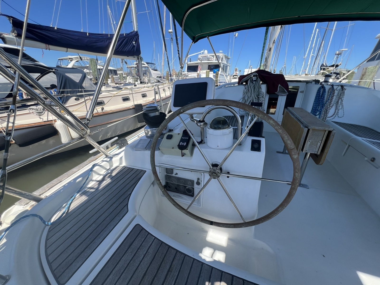 47' 2001 Beneteau Oceanis 473