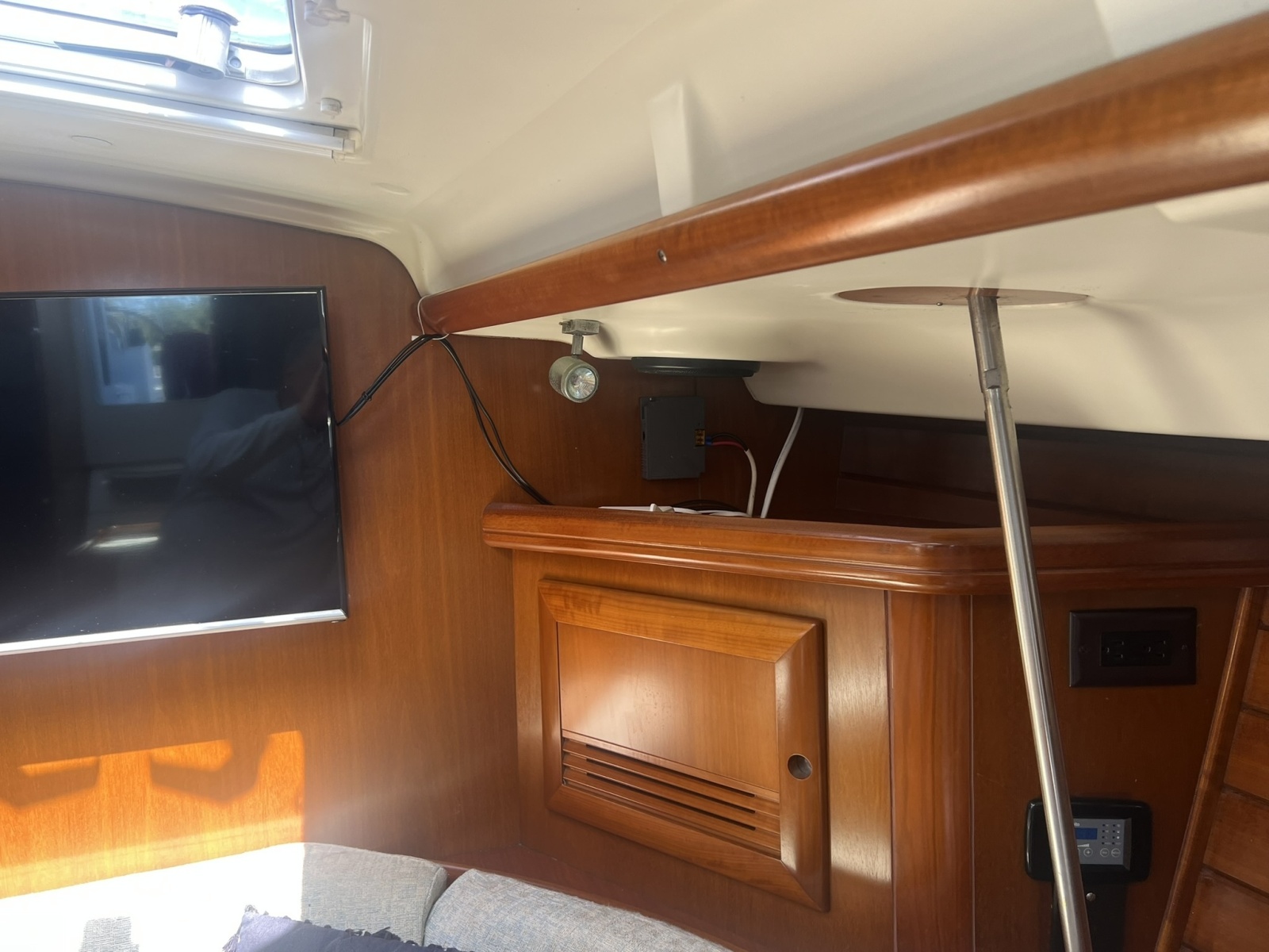 47' 2001 Beneteau Oceanis 473