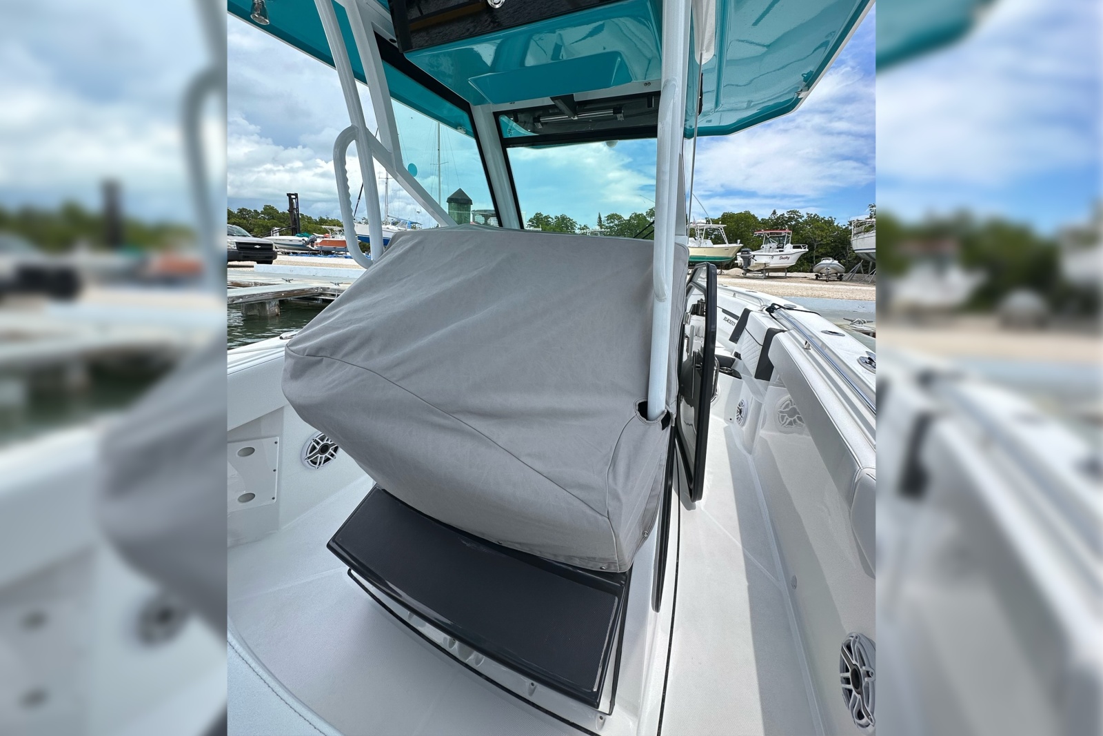 27' 2021 Blackfin 272 CC