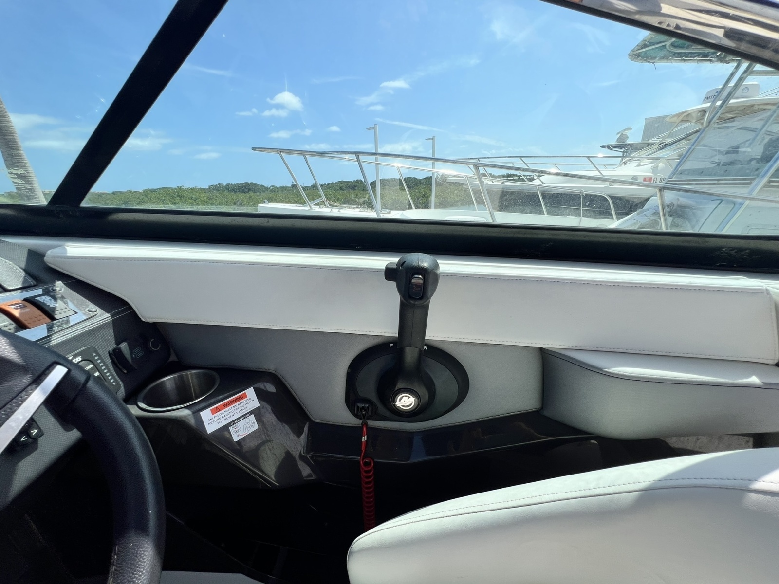 2015 Monterey 268SS
