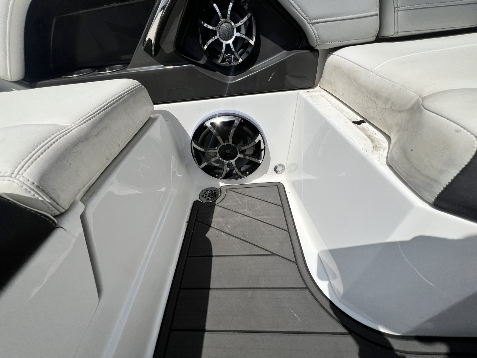 2015 Monterey 268SS