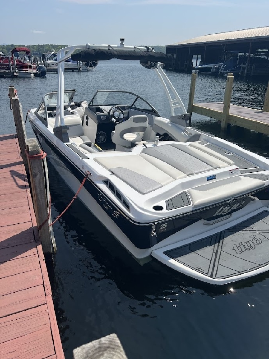 20' 2016 Tige R20