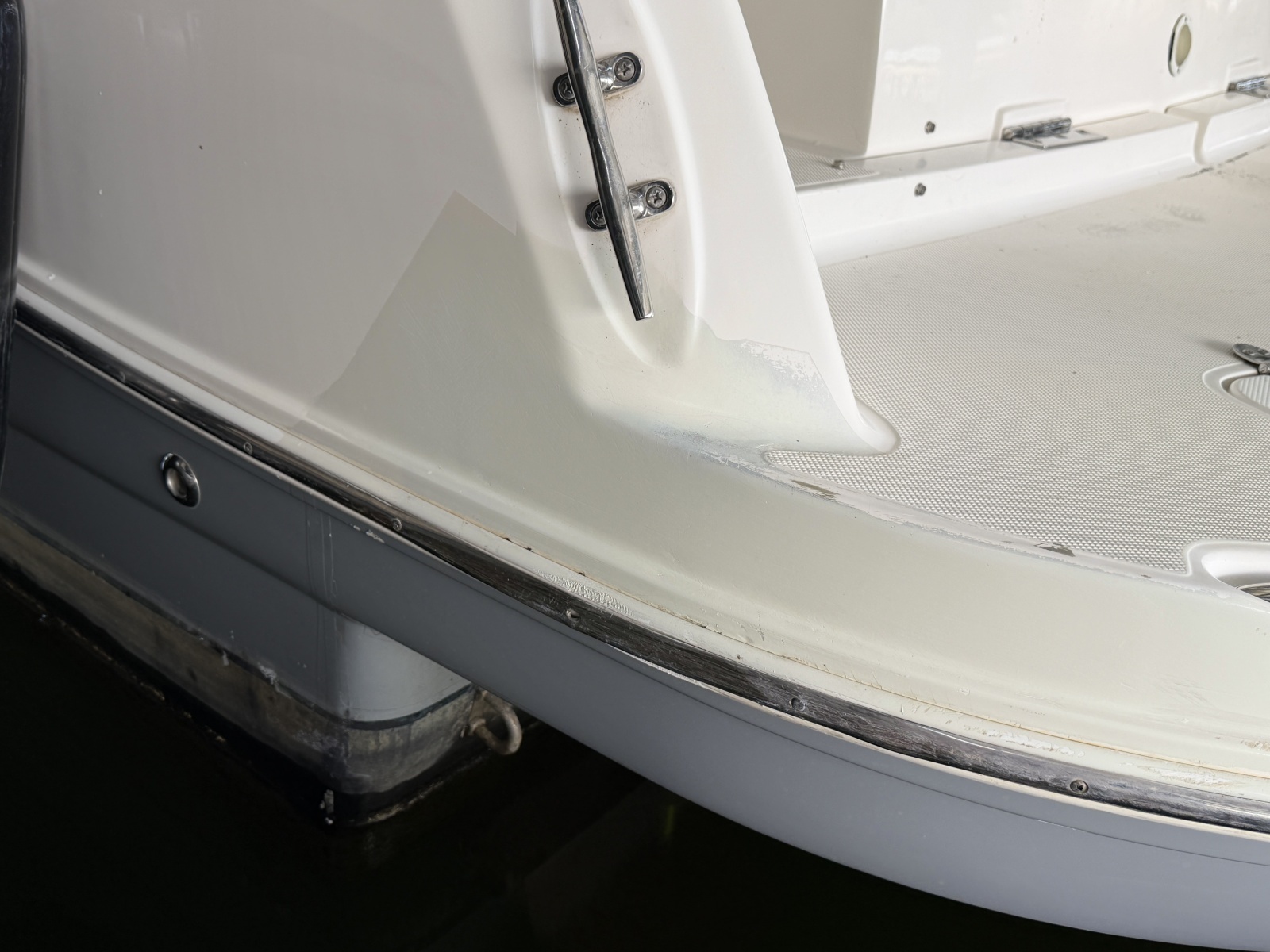 2008 Rinker 280 Express Cruiser