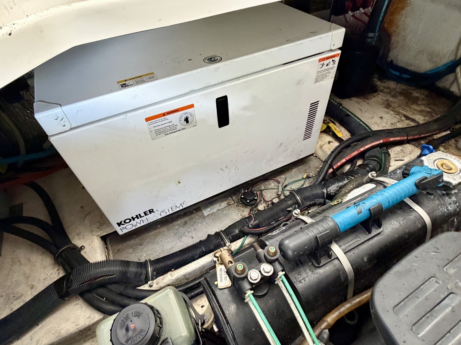 2008 Rinker 280 Express Cruiser