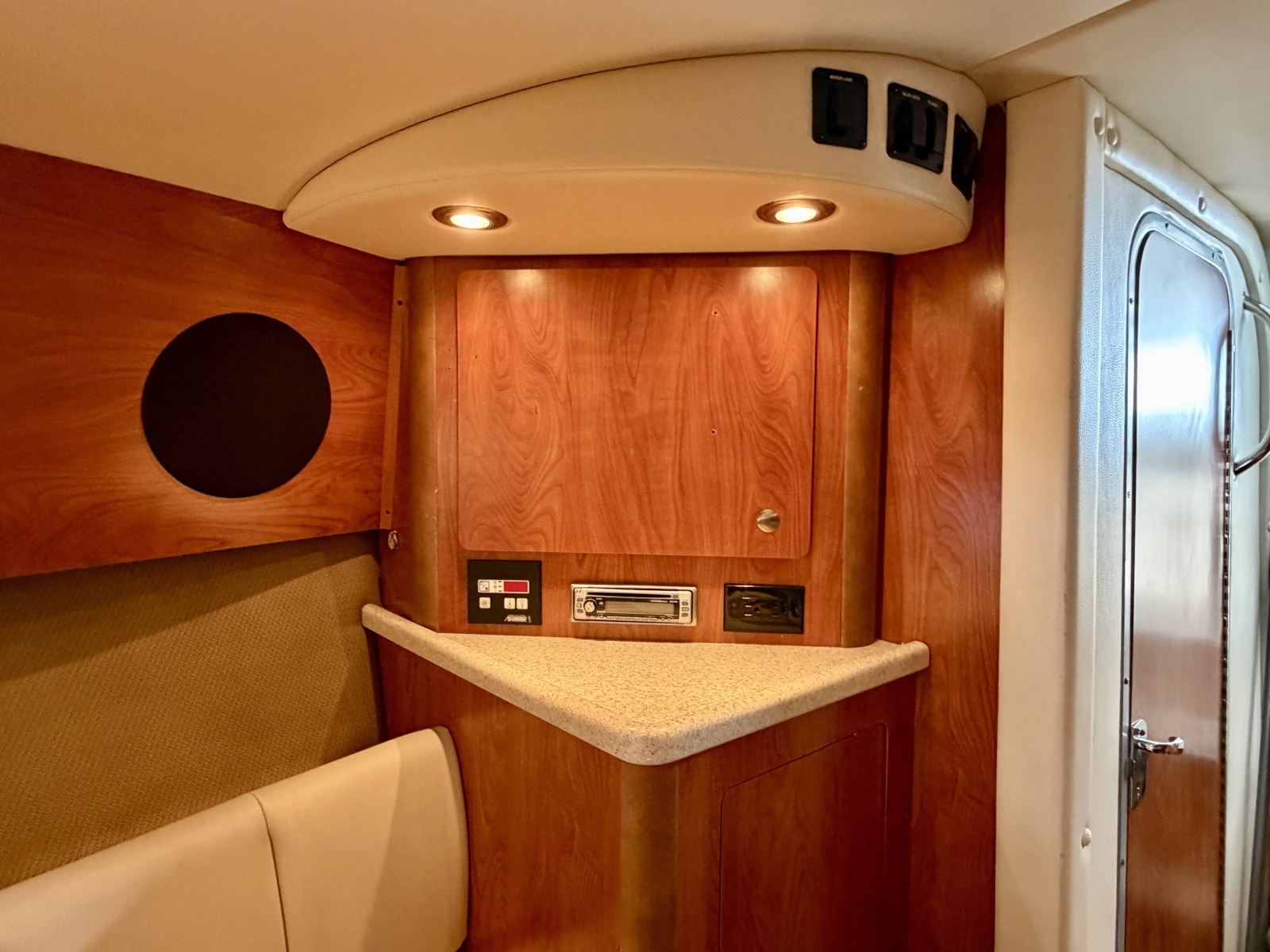 2008 Rinker 280 Express Cruiser