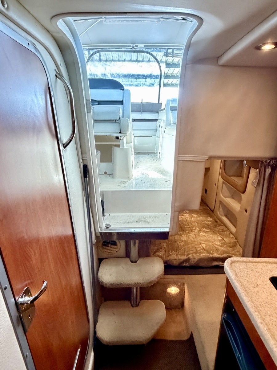 2008 Rinker 280 Express Cruiser