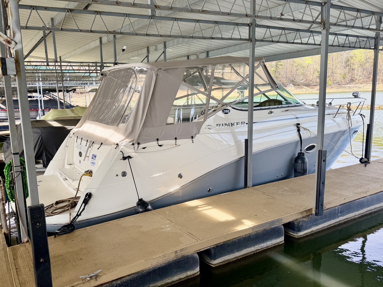 2008 Rinker 280 Express Cruiser