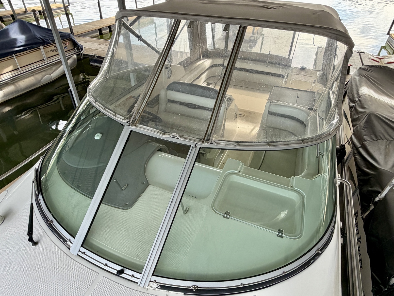2008 Rinker 280 Express Cruiser