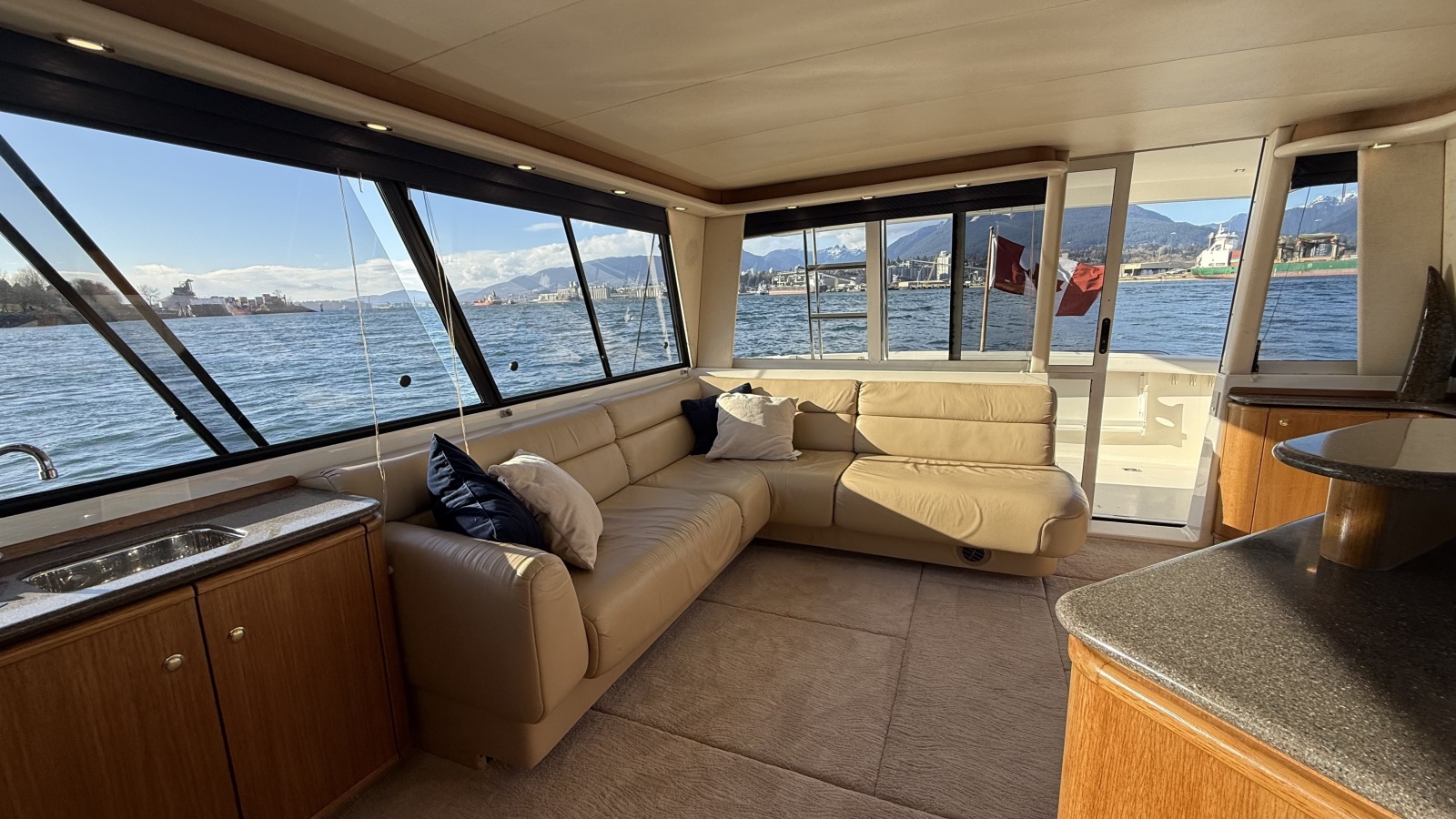 47' 1998 Bayliner 4788