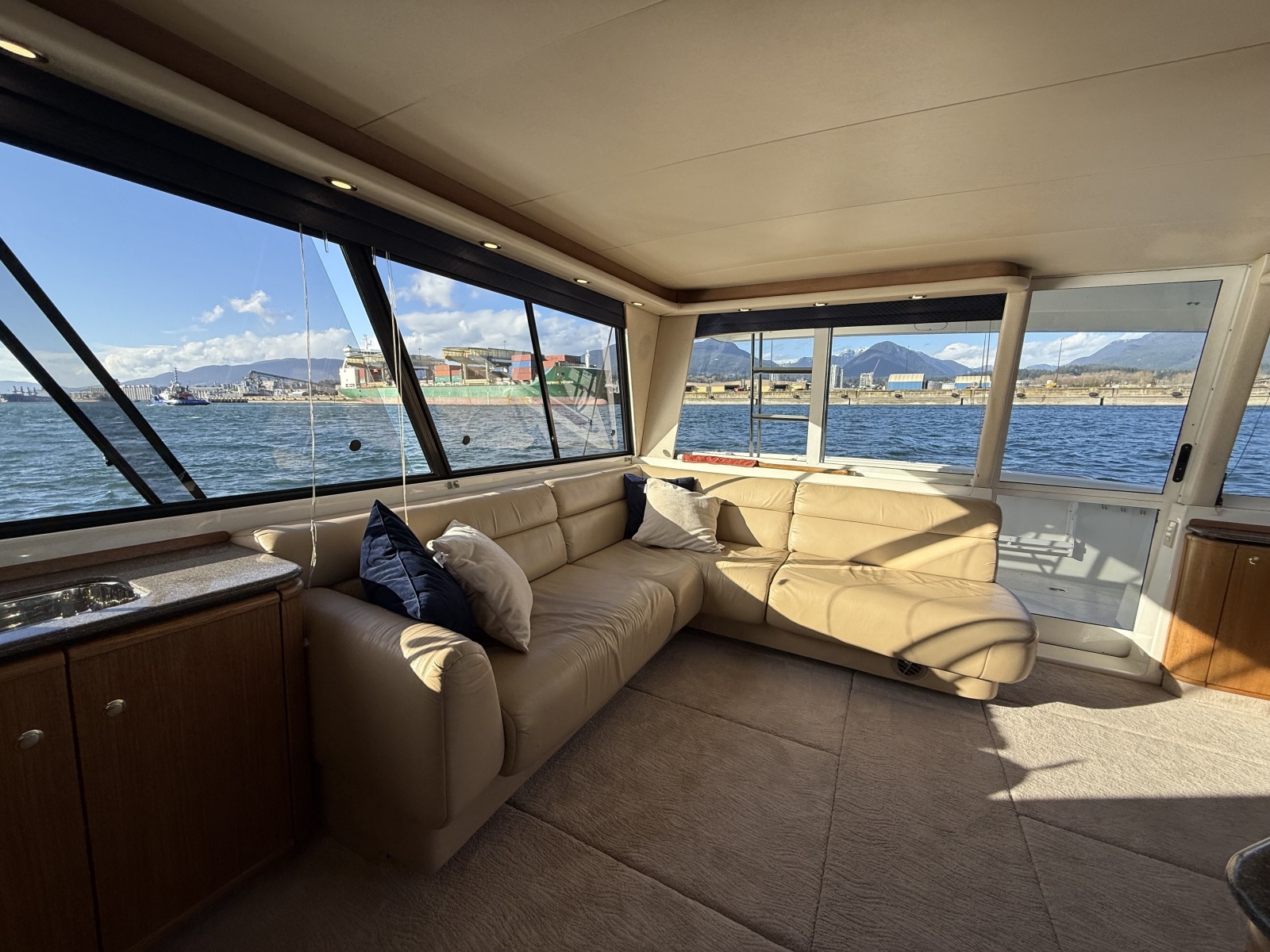 47' 1998 Bayliner 4788