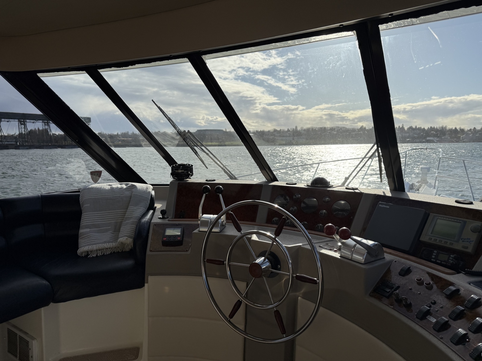 47' 1998 Bayliner 4788