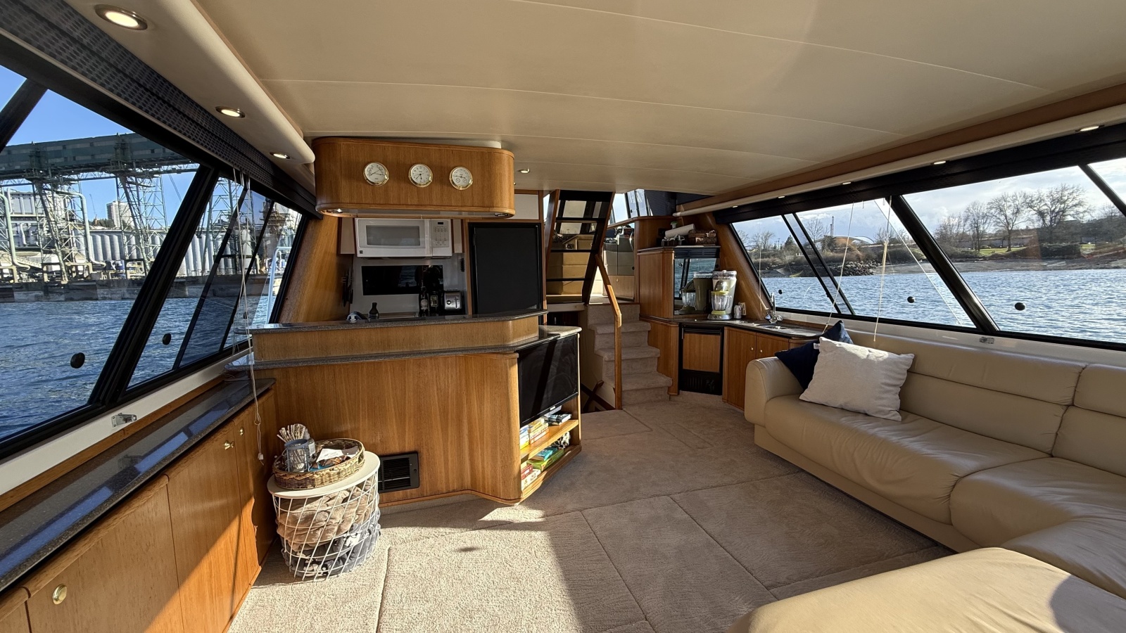 47' 1998 Bayliner 4788