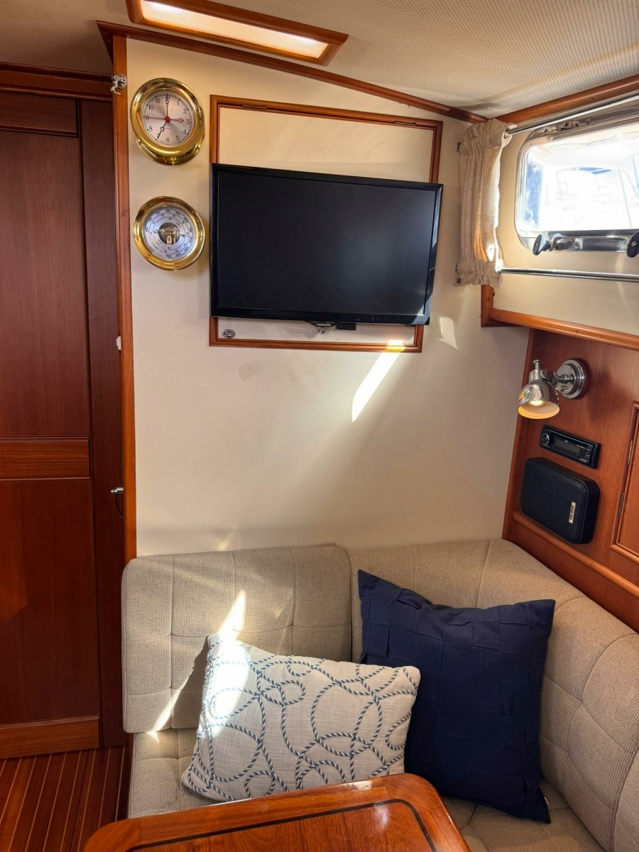 BALMY 38ft Grand Banks Yachts Yacht For Sale