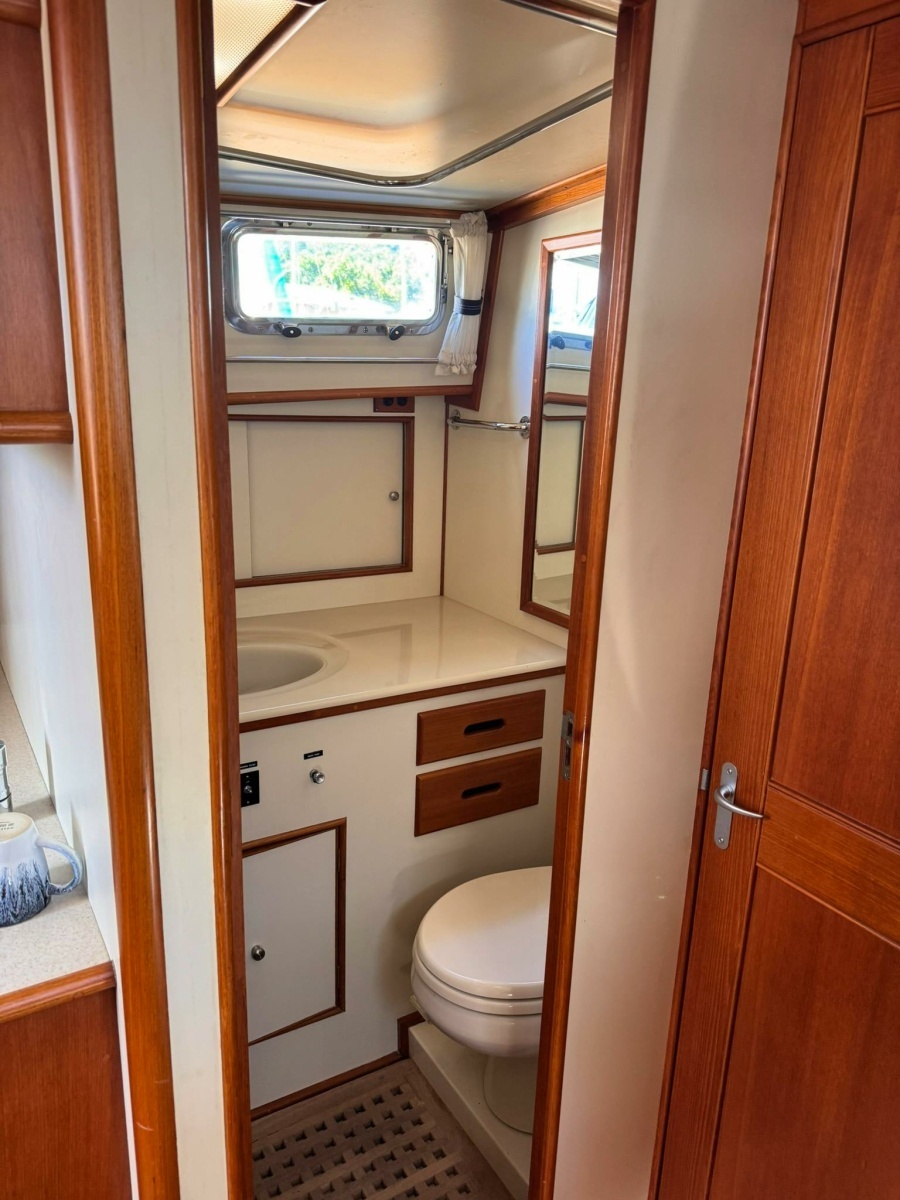 BALMY 38ft Grand Banks Yachts Yacht For Sale