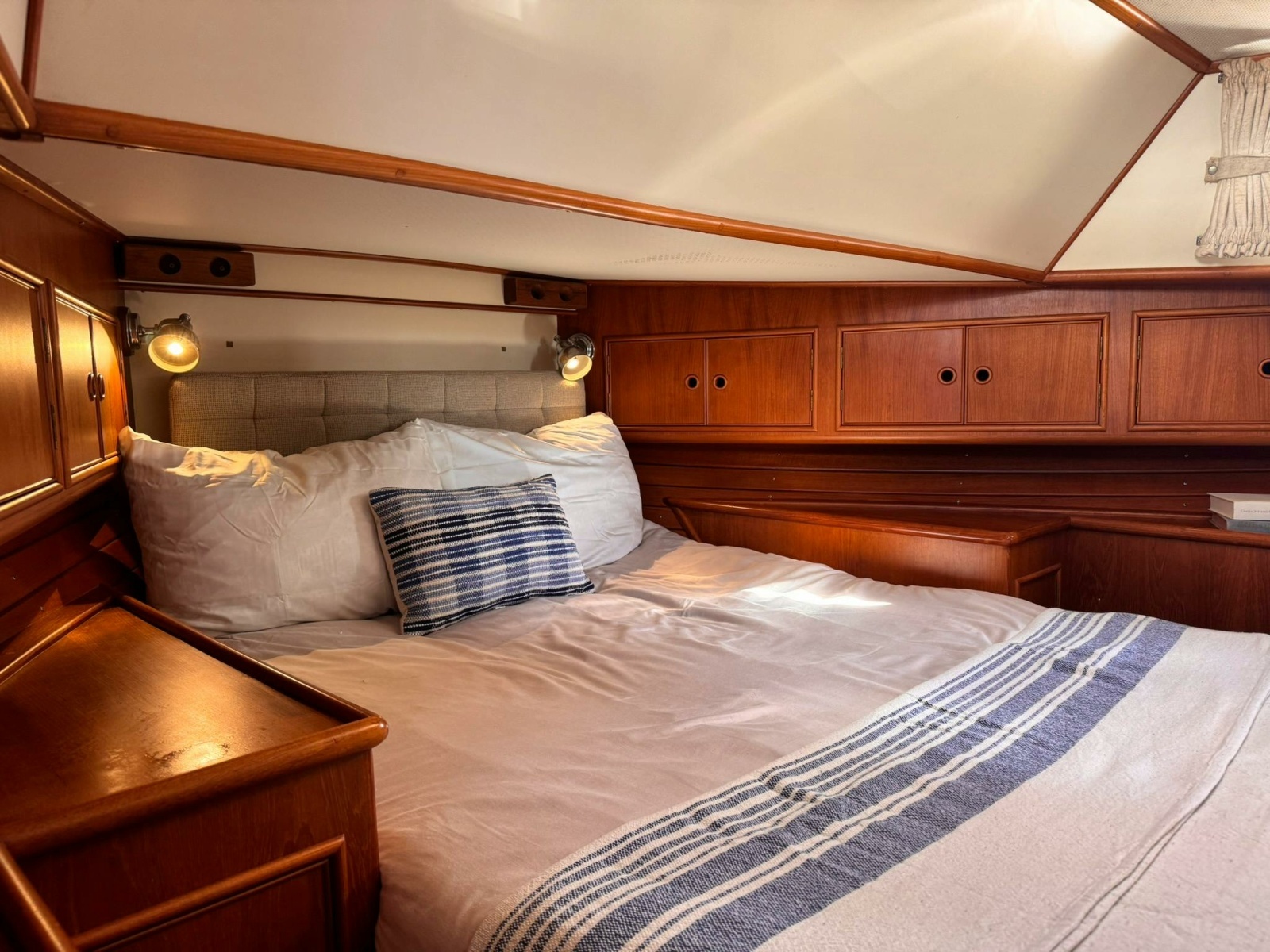 BALMY 38ft Grand Banks Yachts Yacht For Sale