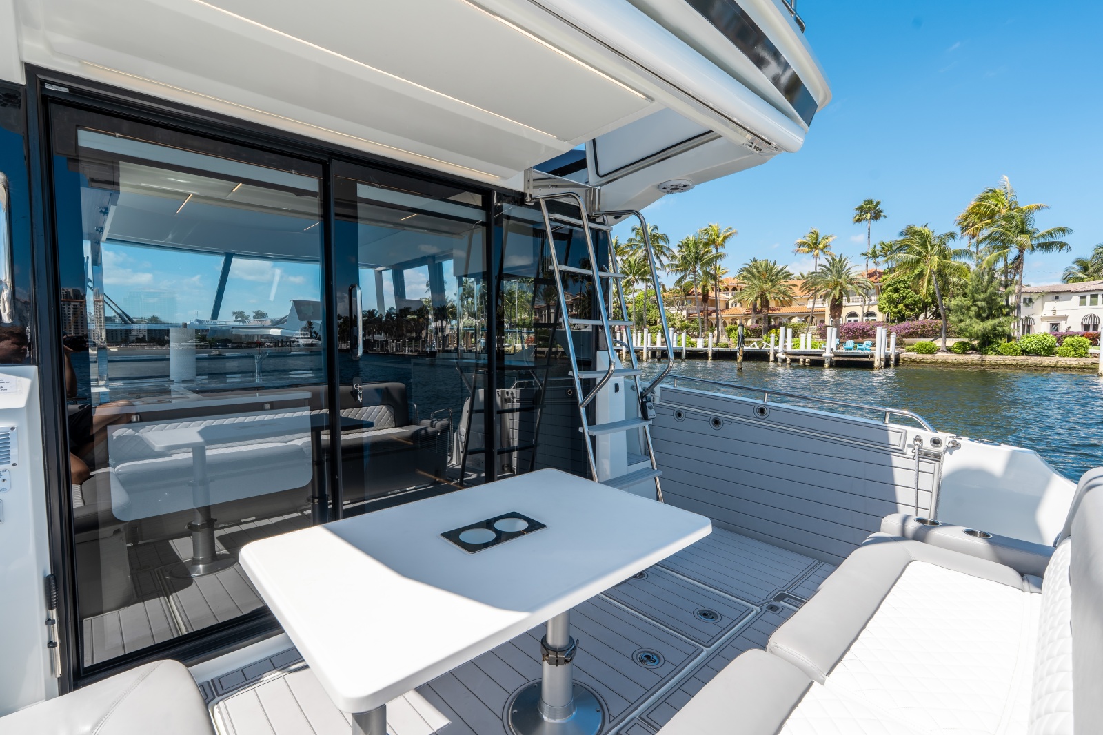 41' 2024 Jeanneau NC 1295 Fly