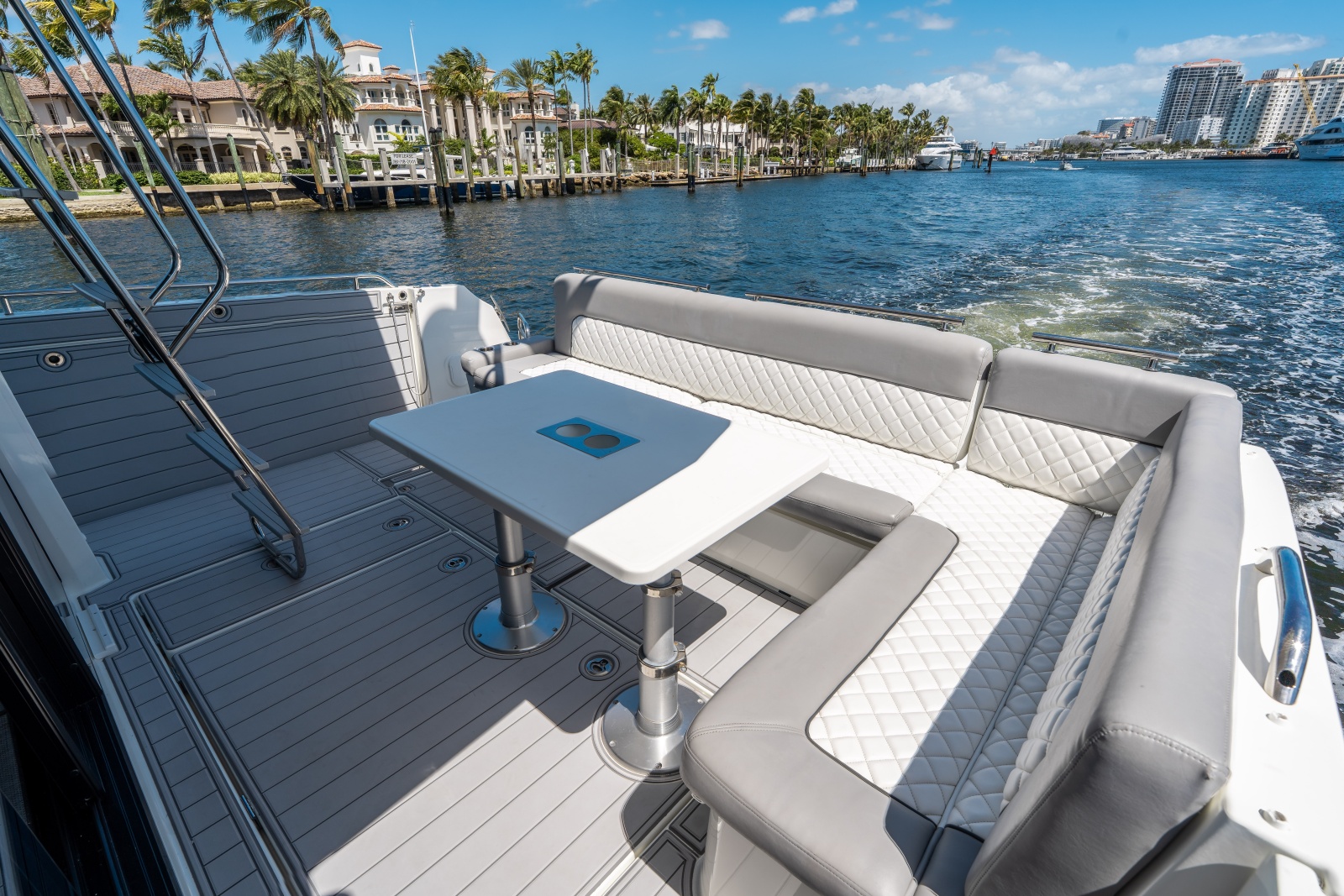 41' 2024 Jeanneau NC 1295 Fly