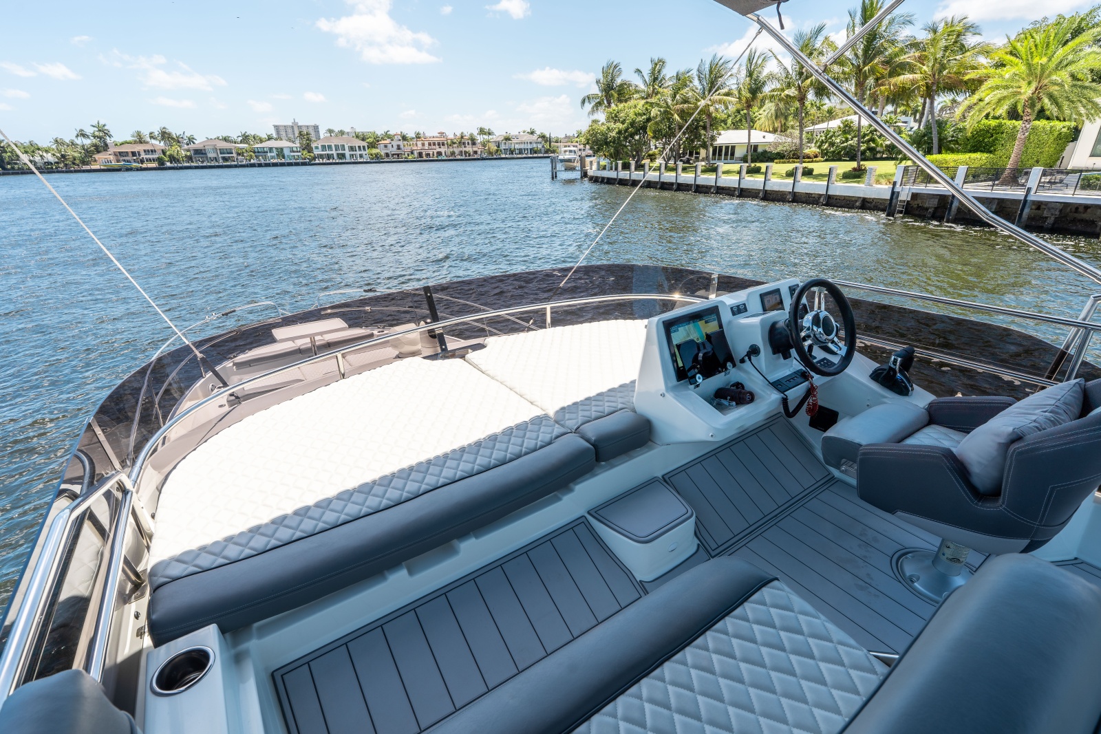 41' 2024 Jeanneau NC 1295 Fly