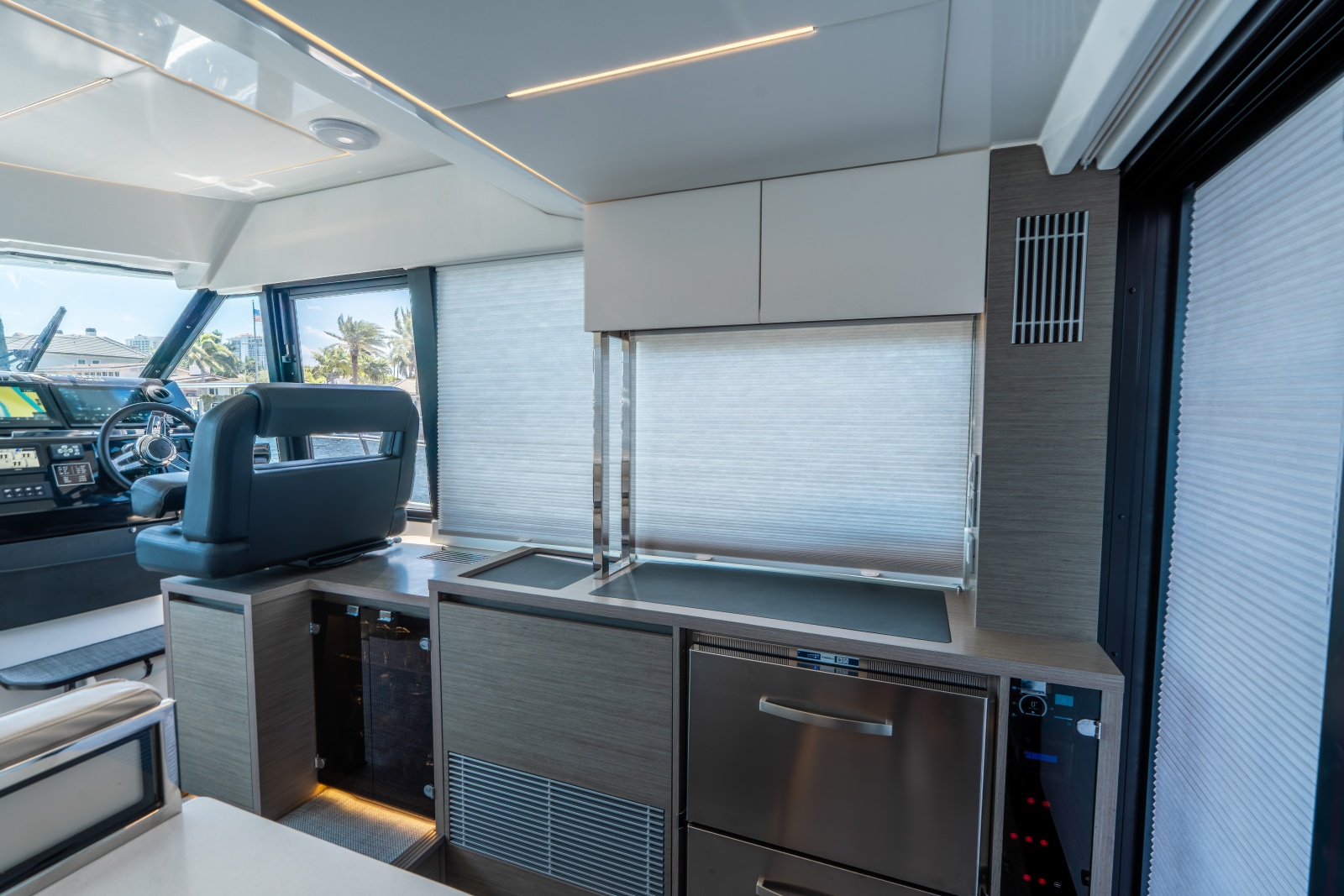 41' 2024 Jeanneau NC 1295 Fly