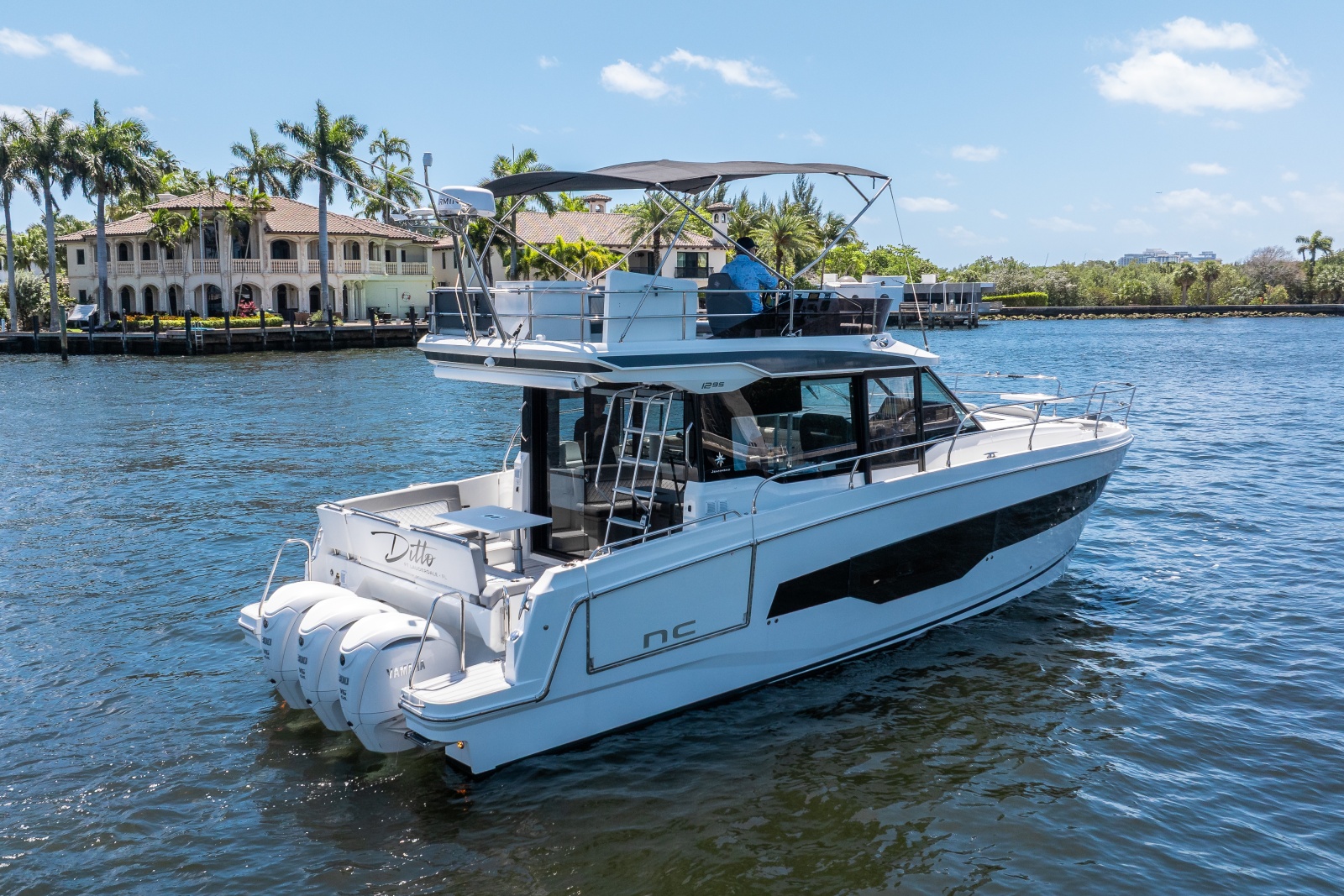 41' 2024 Jeanneau NC 1295 Fly
