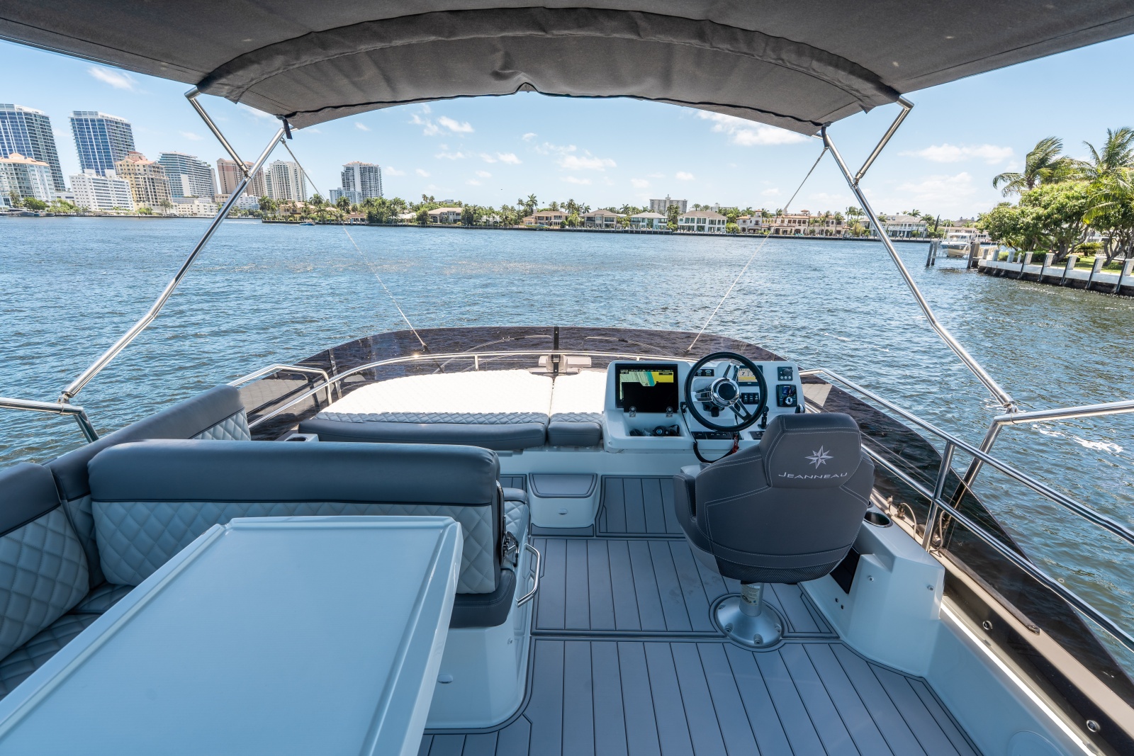 41' 2024 Jeanneau NC 1295 Fly