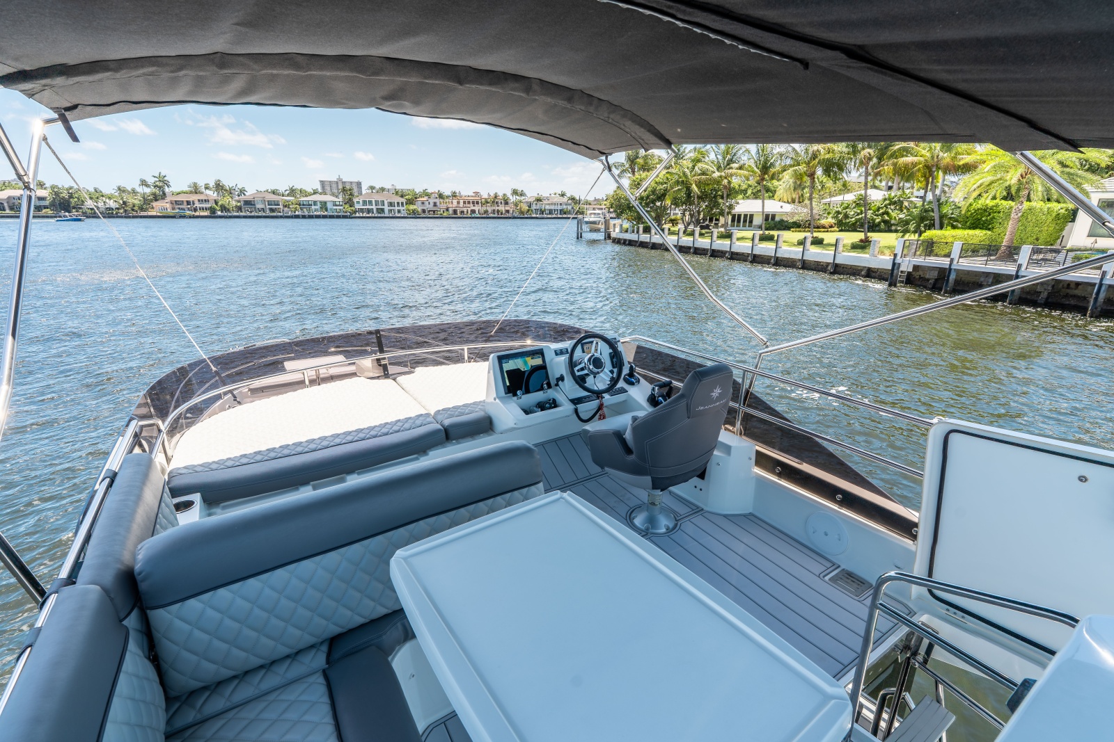 41' 2024 Jeanneau NC 1295 Fly