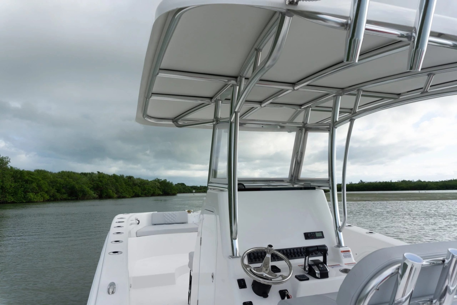 28' 2026 Twin Vee 280 STX CC
