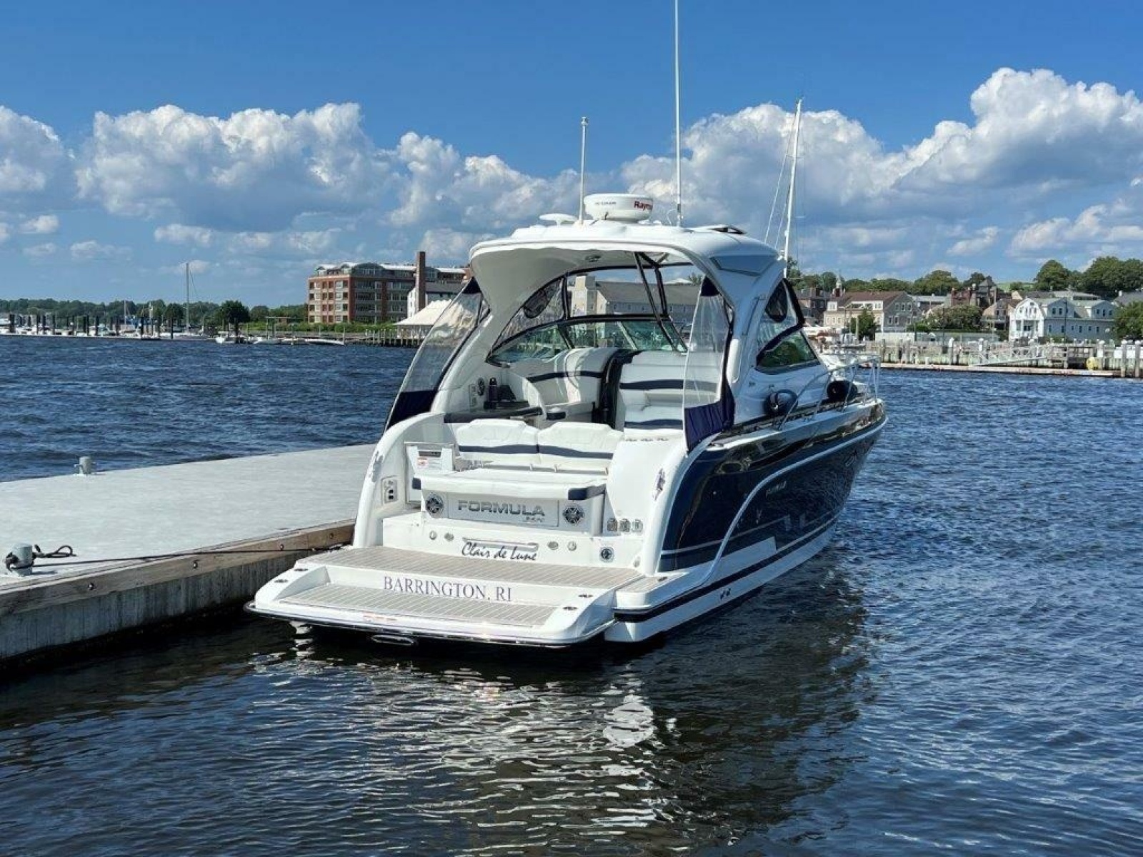 Formula 34 CLAIR DE LUNE - Aft Profile At Dock