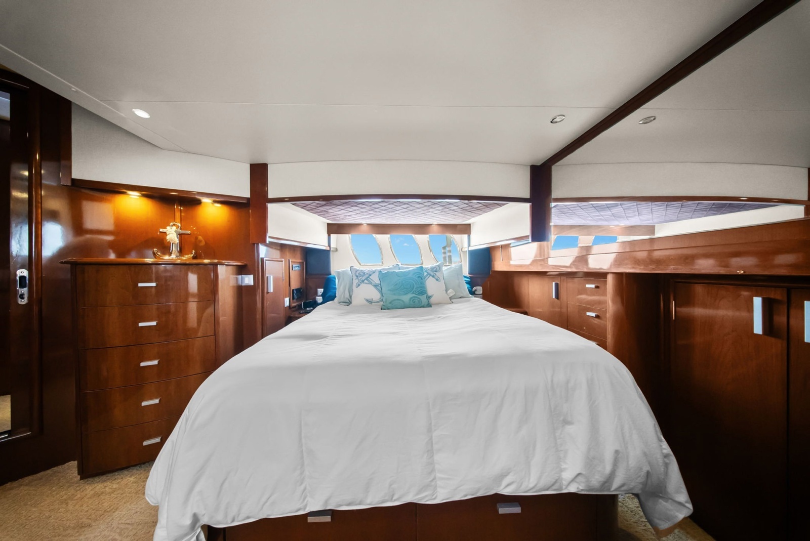 LADY CAPE 56ft Carver Yacht For Sale