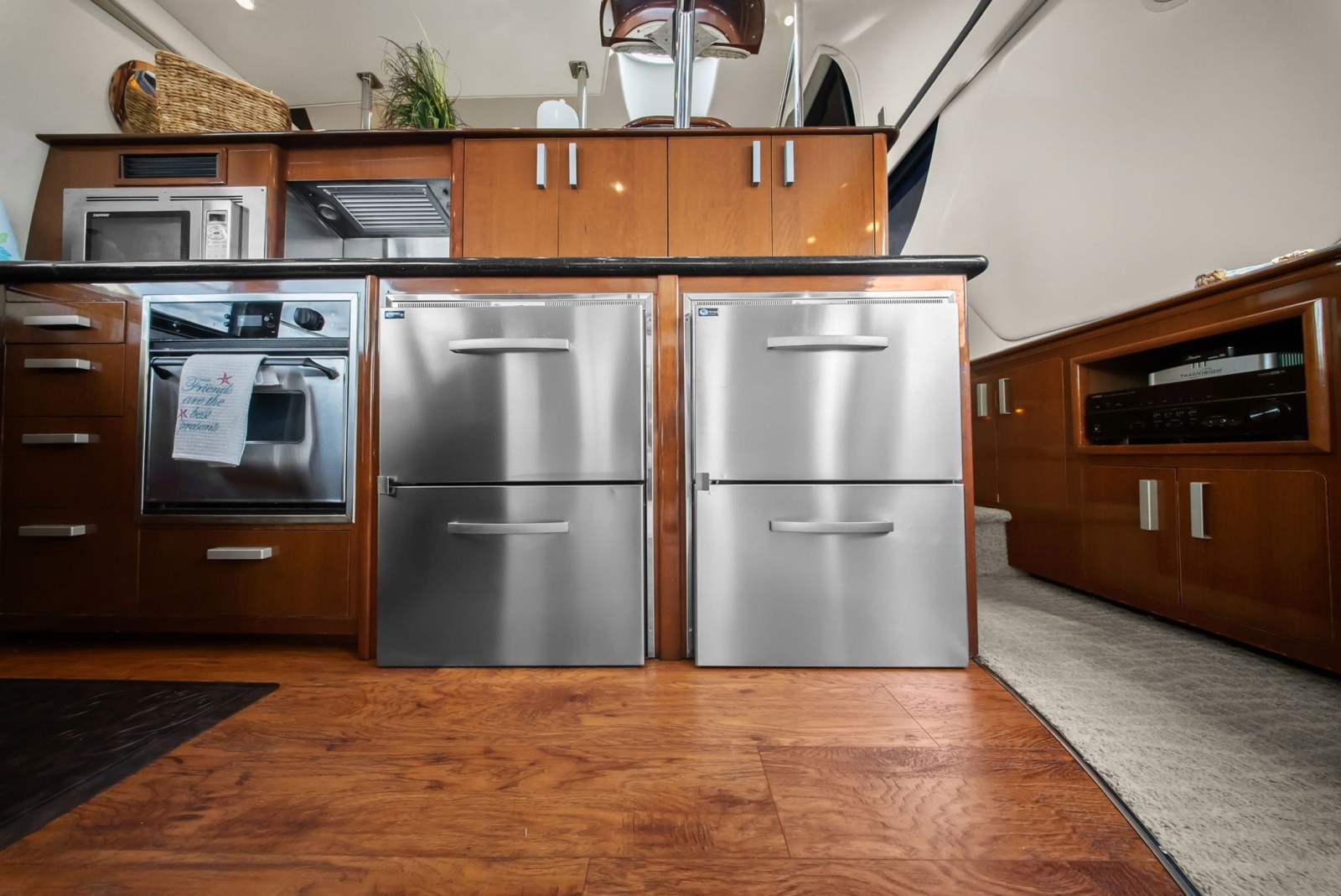 LADY CAPE 56ft Carver Yacht For Sale