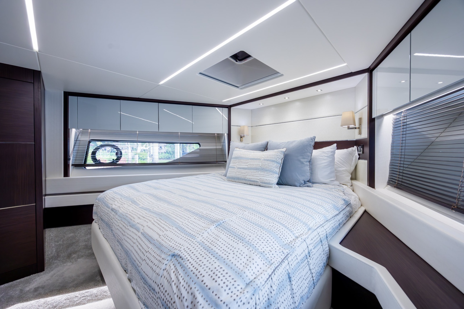 74' 2020 Sunseeker PREDATOR 74 XPS