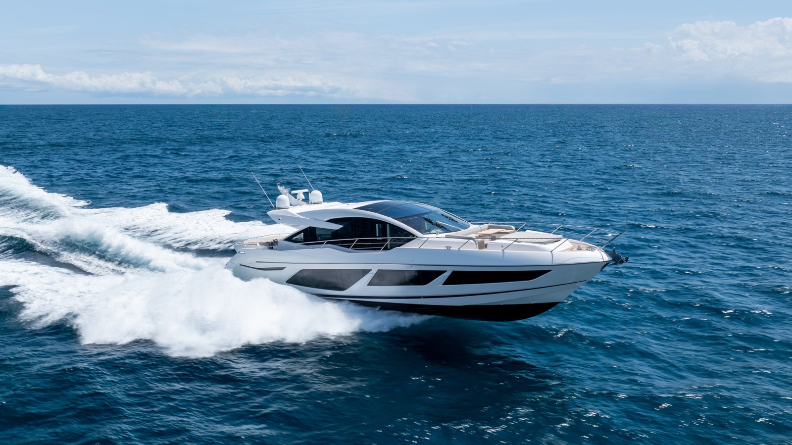 74' 2020 Sunseeker PREDATOR 74 XPS