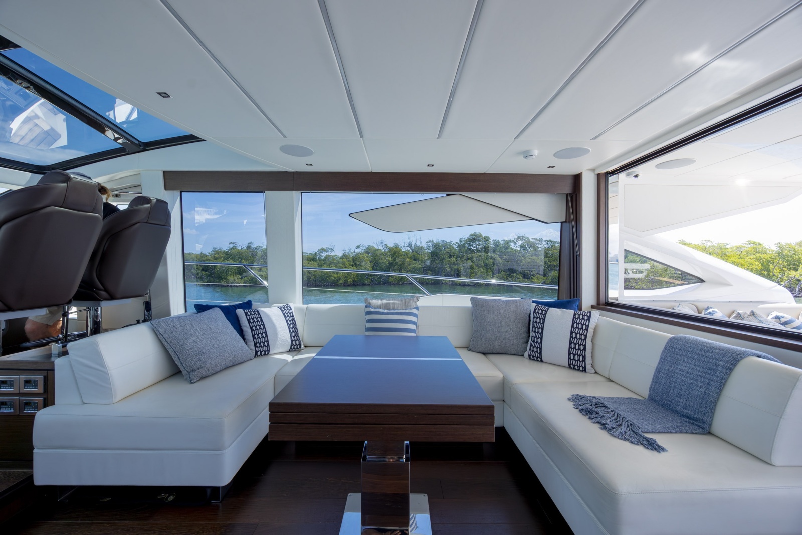 74' 2020 Sunseeker PREDATOR 74 XPS