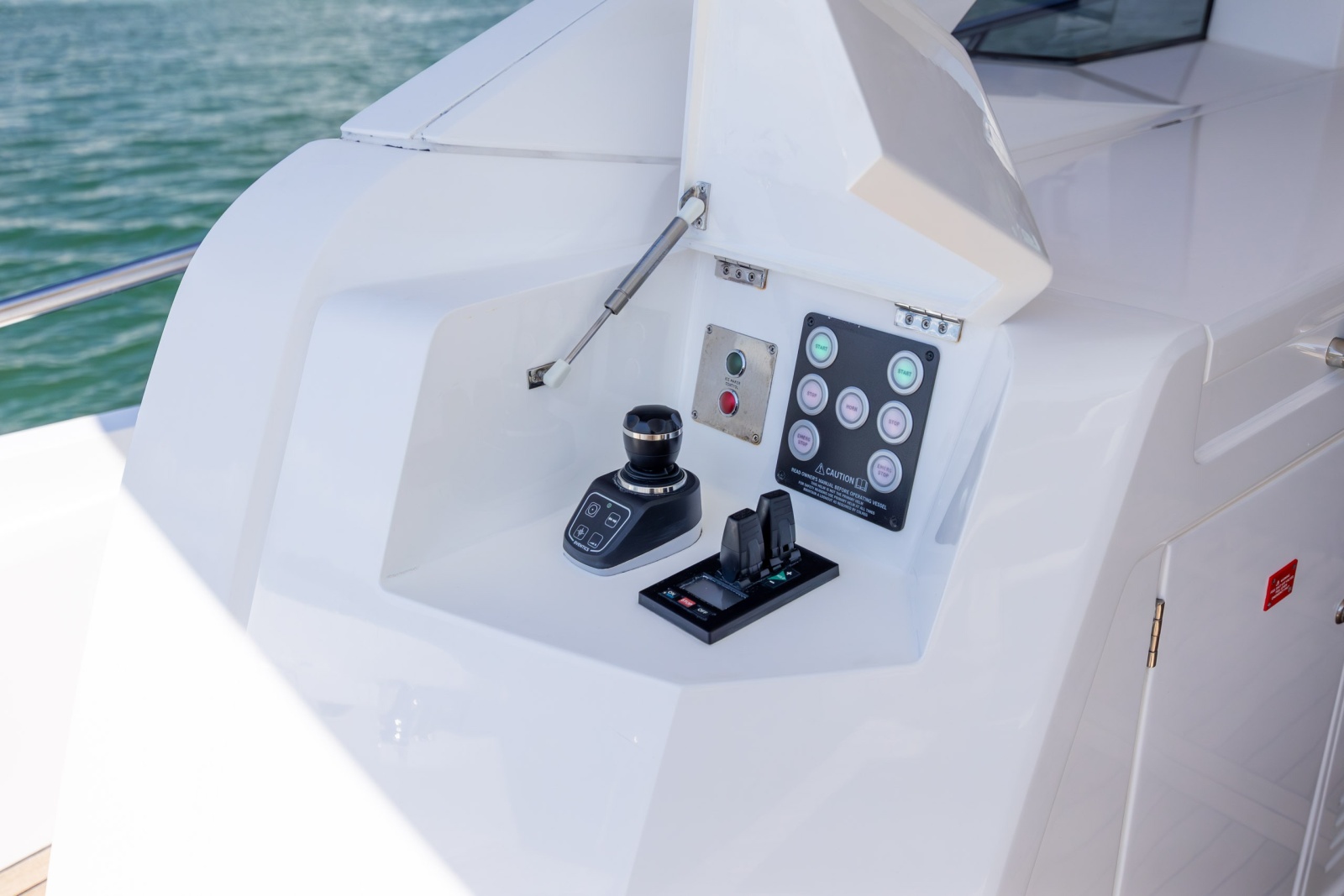 74' 2020 Sunseeker PREDATOR 74 XPS