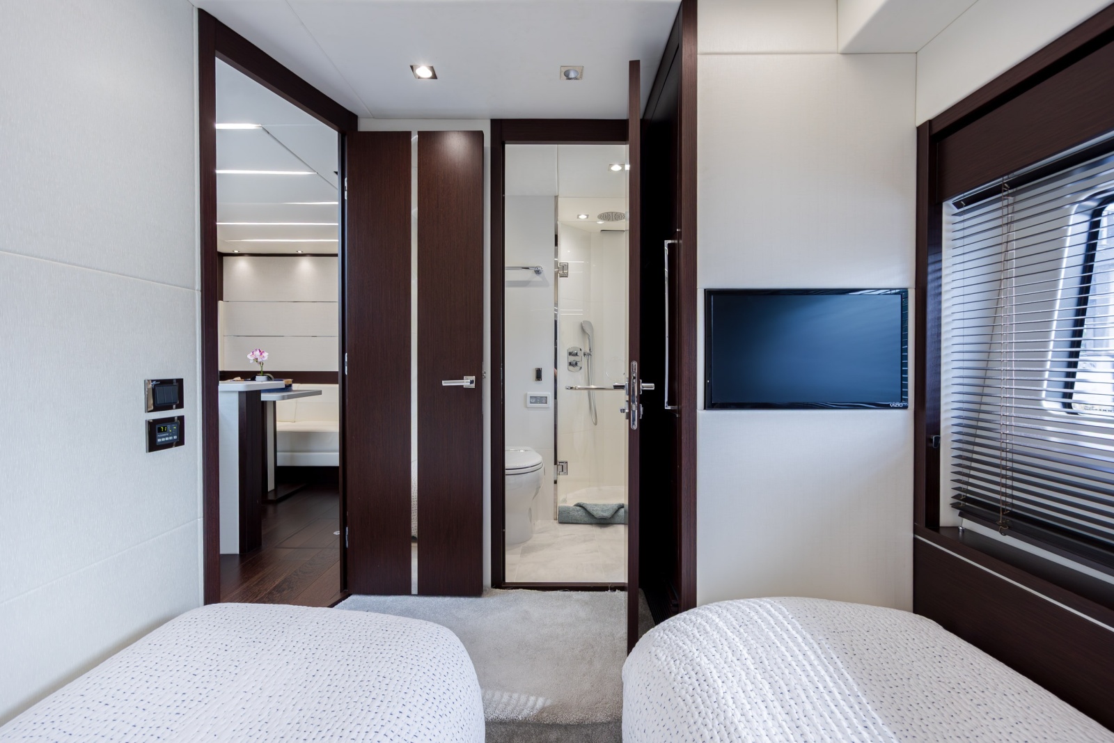 74' 2020 Sunseeker PREDATOR 74 XPS